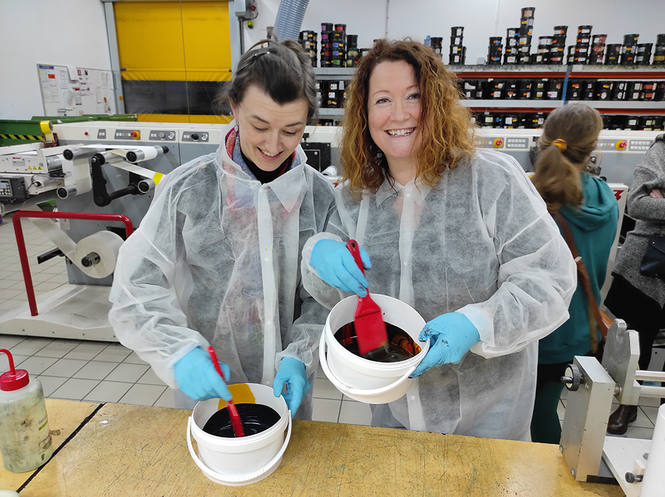 Les Divines d&#8217;Alsace visitent l&#8217;imprimerie Grai Etiquette à Colmar Barr 4