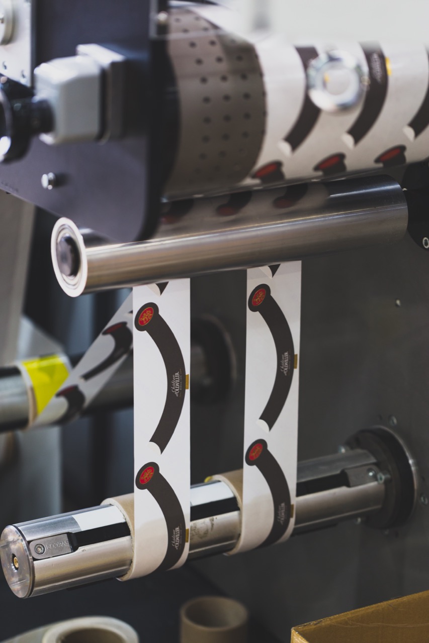 Les avantages de travailler avec un imprimeur local pour vos étiquettes de vin Barr 0